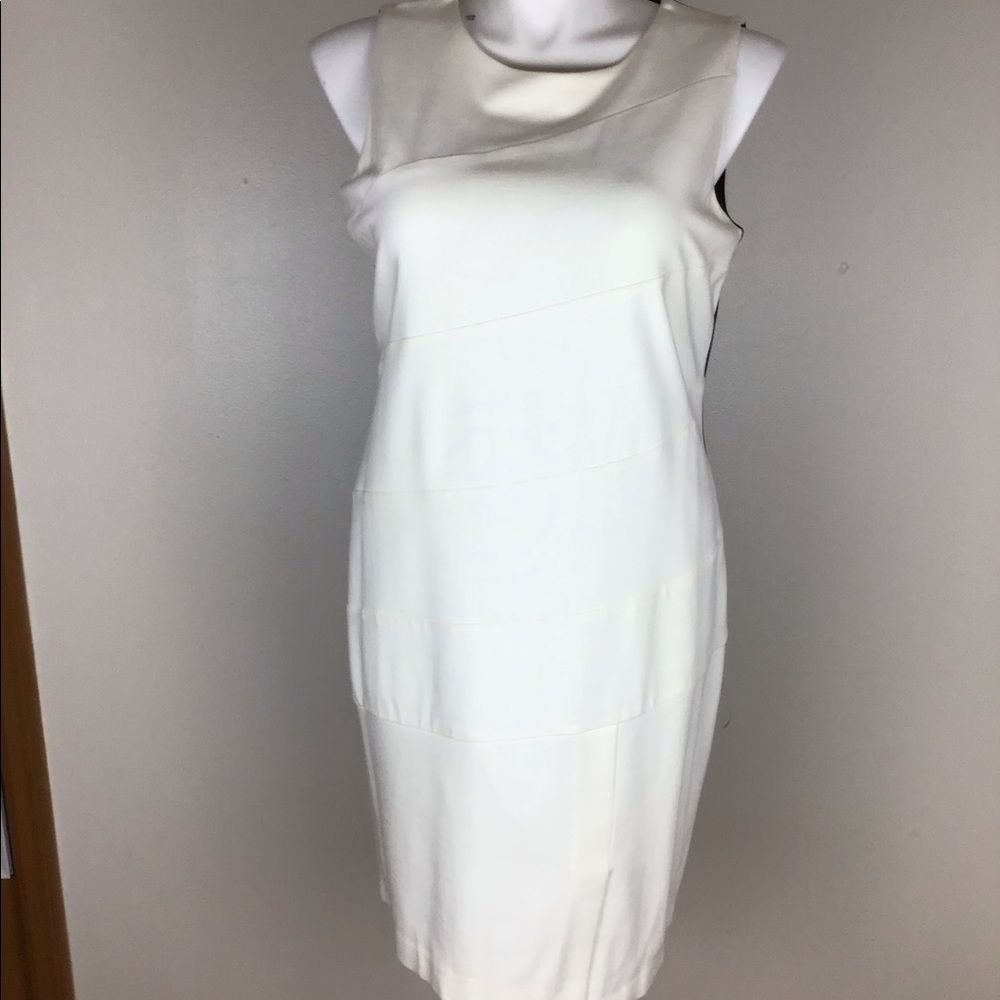Chico’s black and white label dress size 2. This dress is equivalent to a 12/14